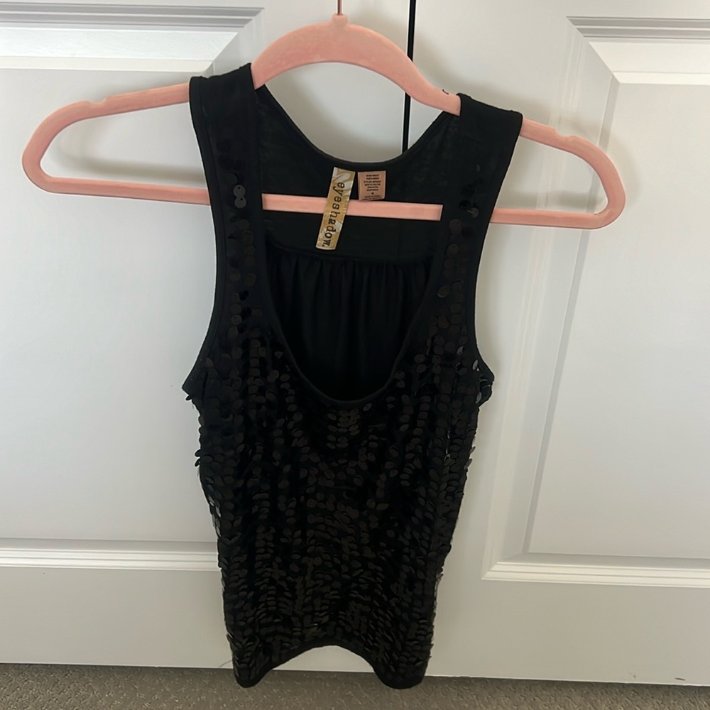 Eyeshadow sequined tank top